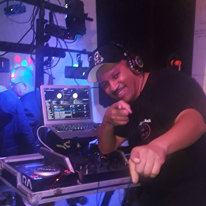 DJ MAU MAU